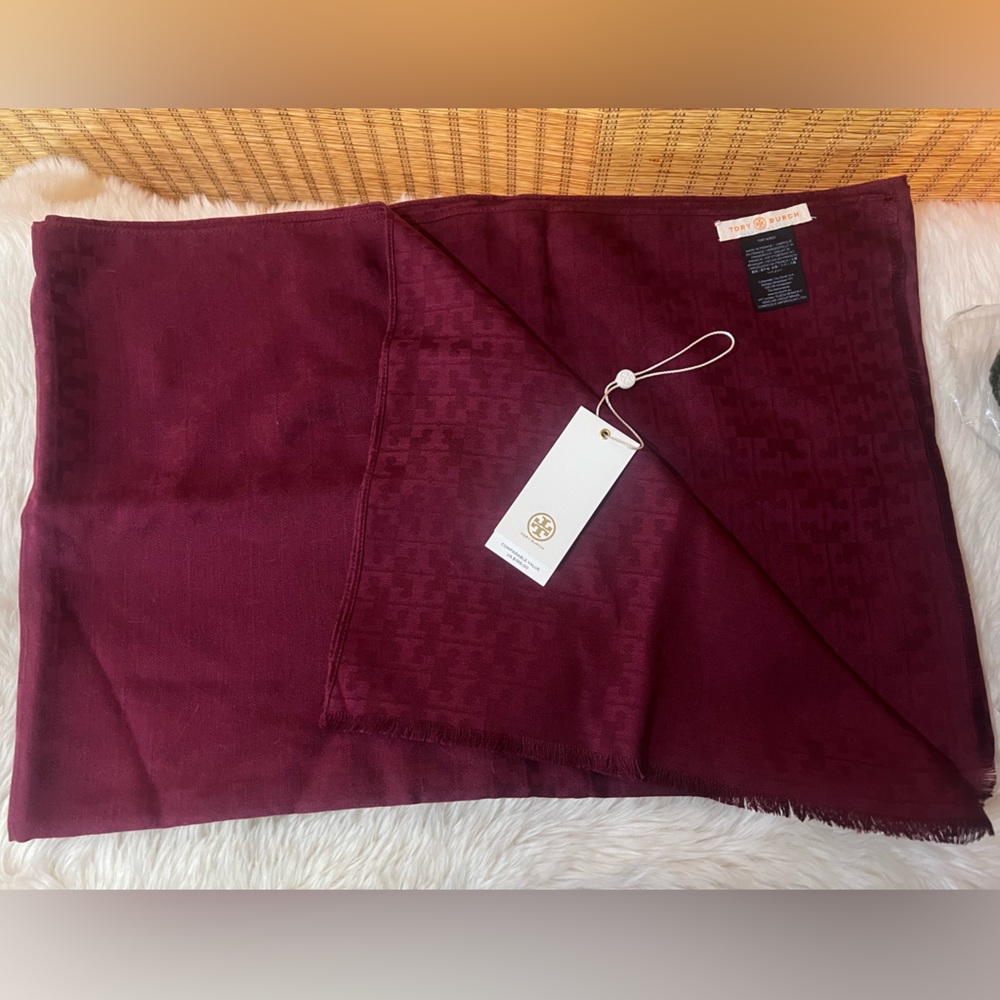 Tory Burch Mosaic logo Jacquard Scarf In Garnet Made In France 80 In*26 In